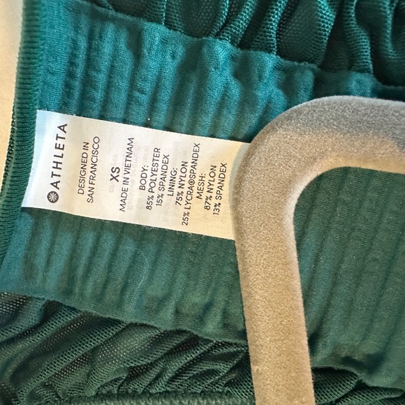 Athleta Ruched Crop Racerback Tanktop - Picture 4 of 4